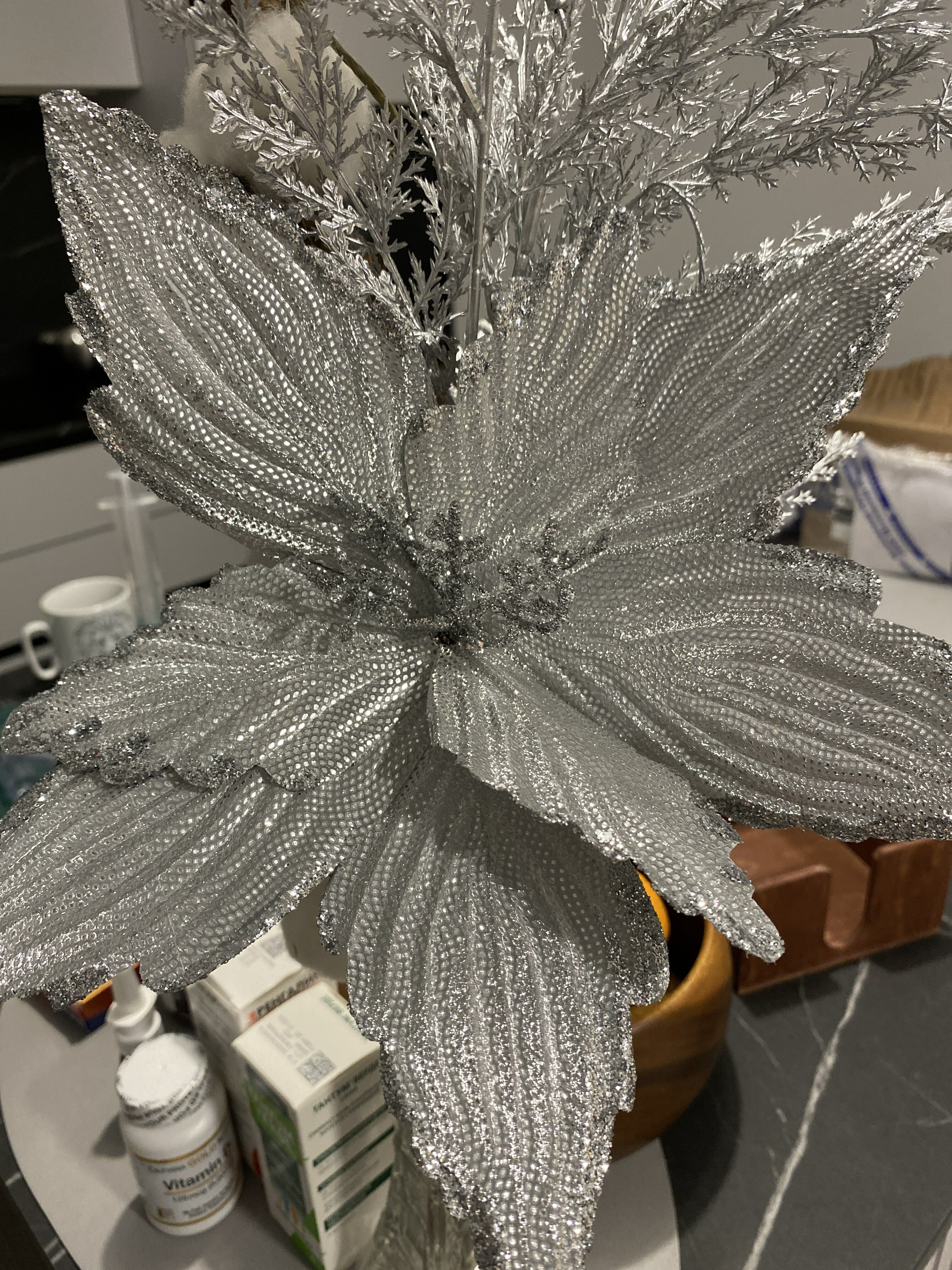 Фотография покупателя товара Декор "Холодный цветок" 27х20 см, серебро тёмные края - Фото 5