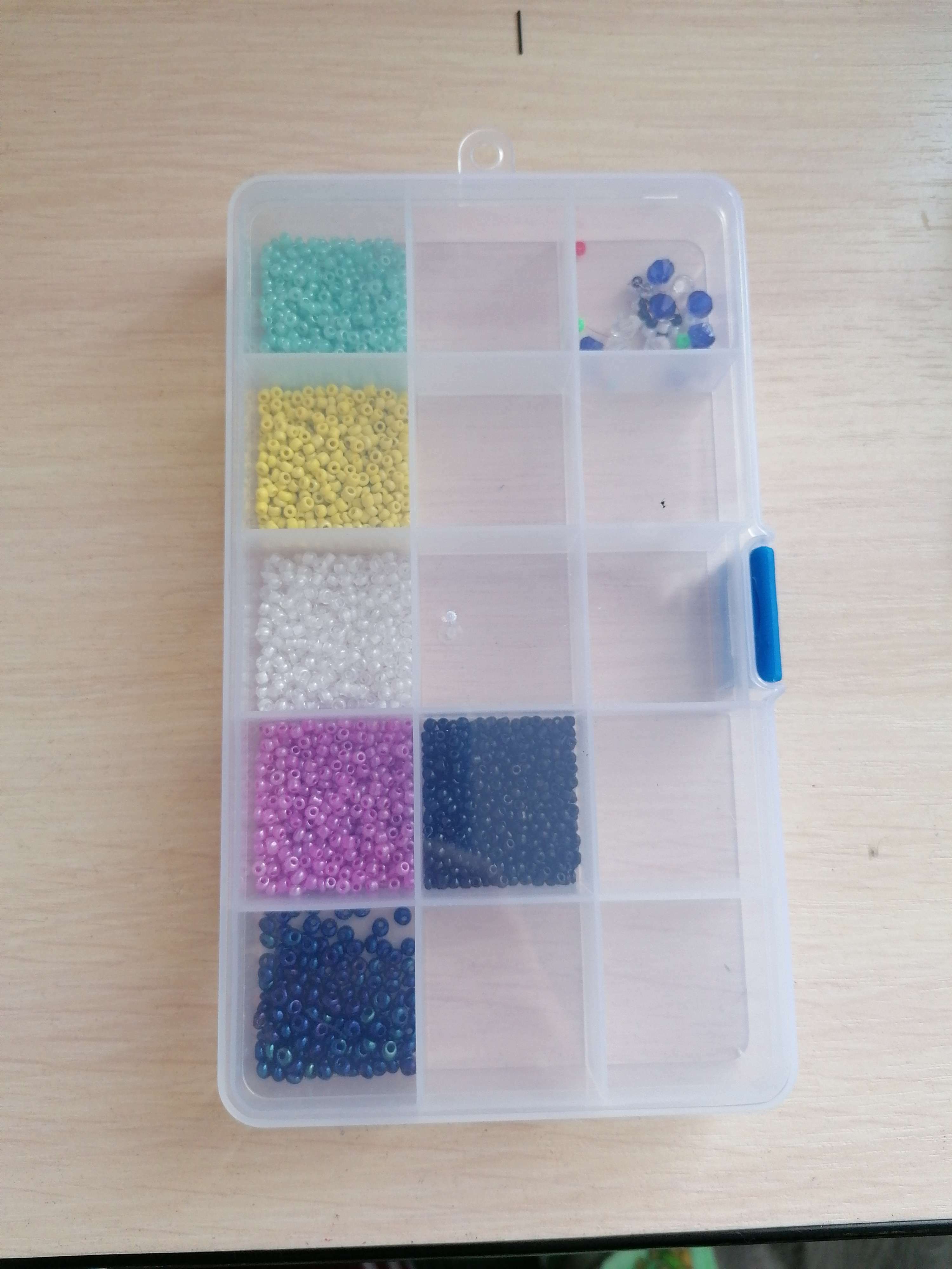 Фотография покупателя товара Органайзер для хранения пластиковый RICCO, 15 ячеек, 17,5×10×2,2 см, цвет МИКС - Фото 1