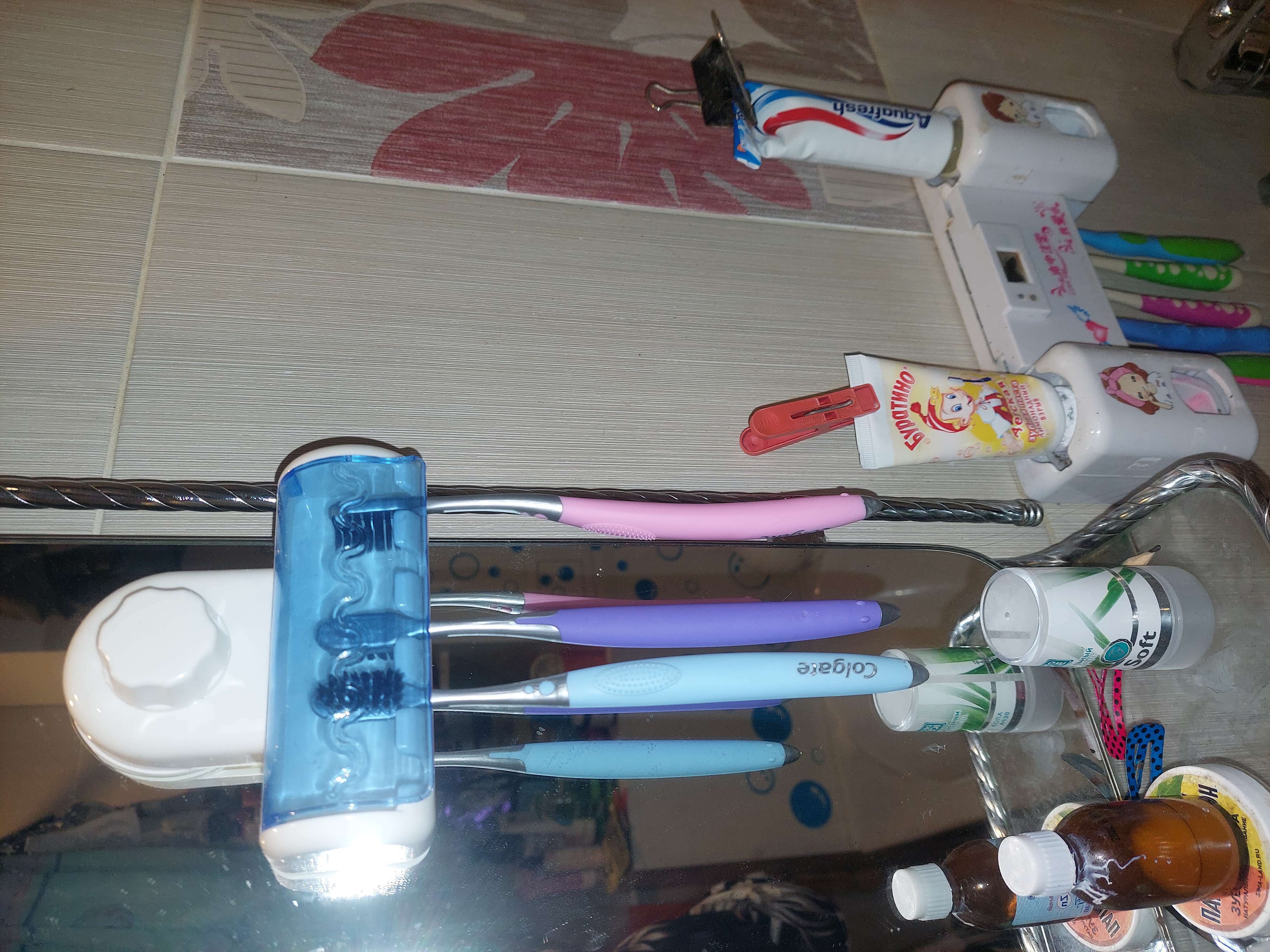 Фотография покупателя товара Держатель для зубных щёток на вакуумной присоске Доляна «Белая коллекция» - Фото 1