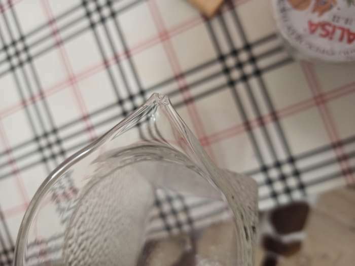 Фотография покупателя товара Кувшин стеклянный с металлической крышкой «Сара», 1,4 л, 15,5×9×20 см - Фото 2