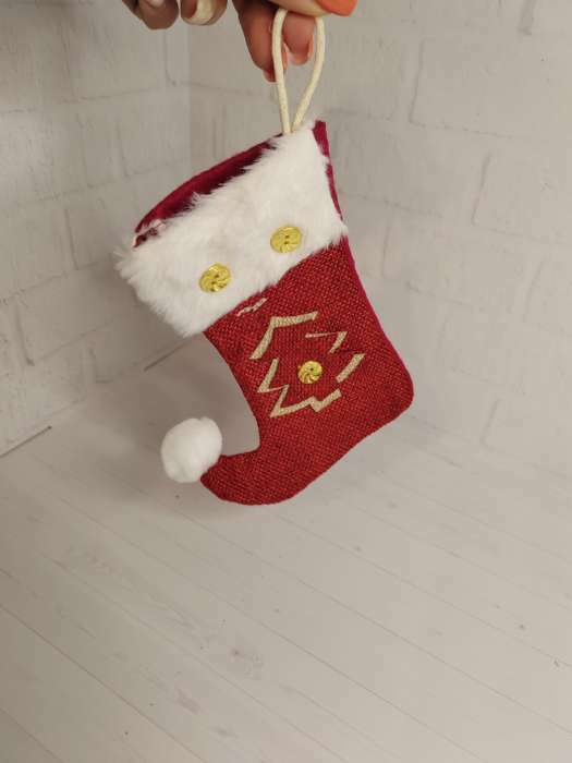 Фотография покупателя товара Носок для подарков "Помпошка" Дед Мороз, 15х18 см, микс - Фото 1