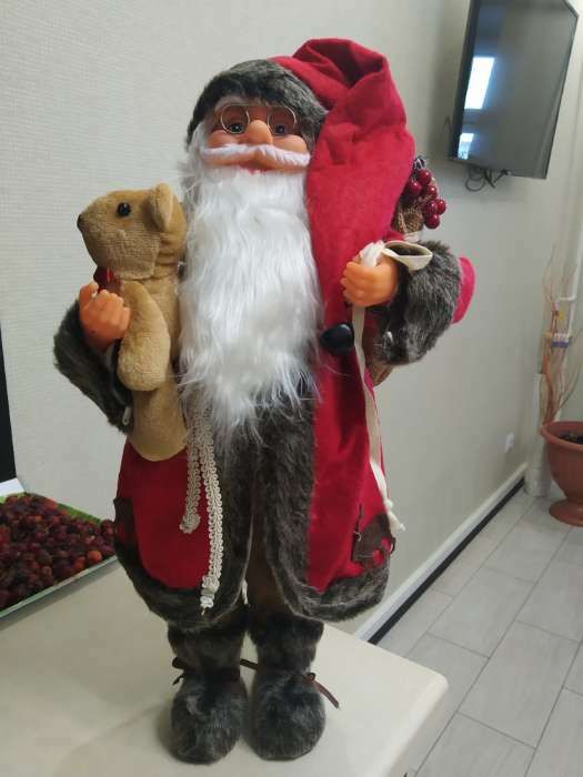 Фотография покупателя товара Дед Мороз "В красной шубке с мишкой" 45 см - Фото 7