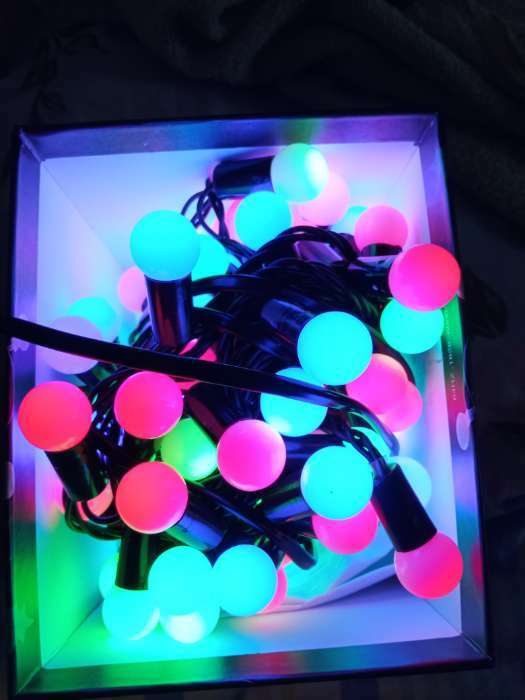 Фотография покупателя товара Гирлянда «Нить» 10 м с насадками «Шарики 1.5 см», IP44, тёмная нить, 100 LED, свечение мульти (RG/RB), мигание, 220 В