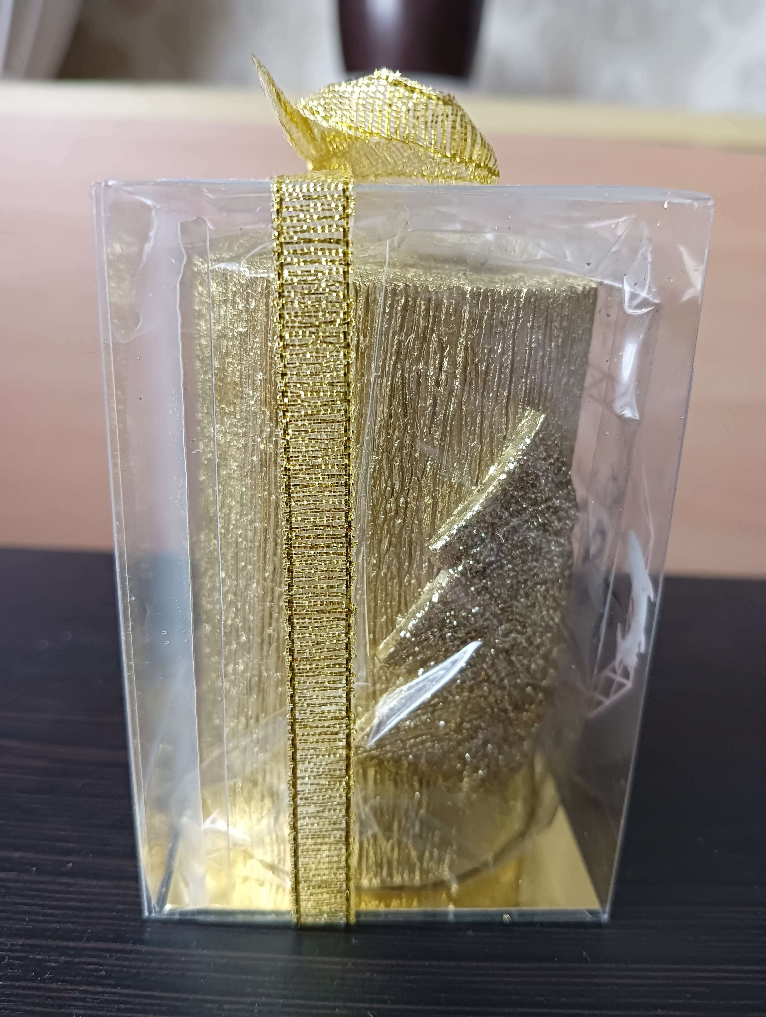 Фотография покупателя товара Свеча новогодняя "Ёлка" 5.5х8 см, золотая - Фото 3