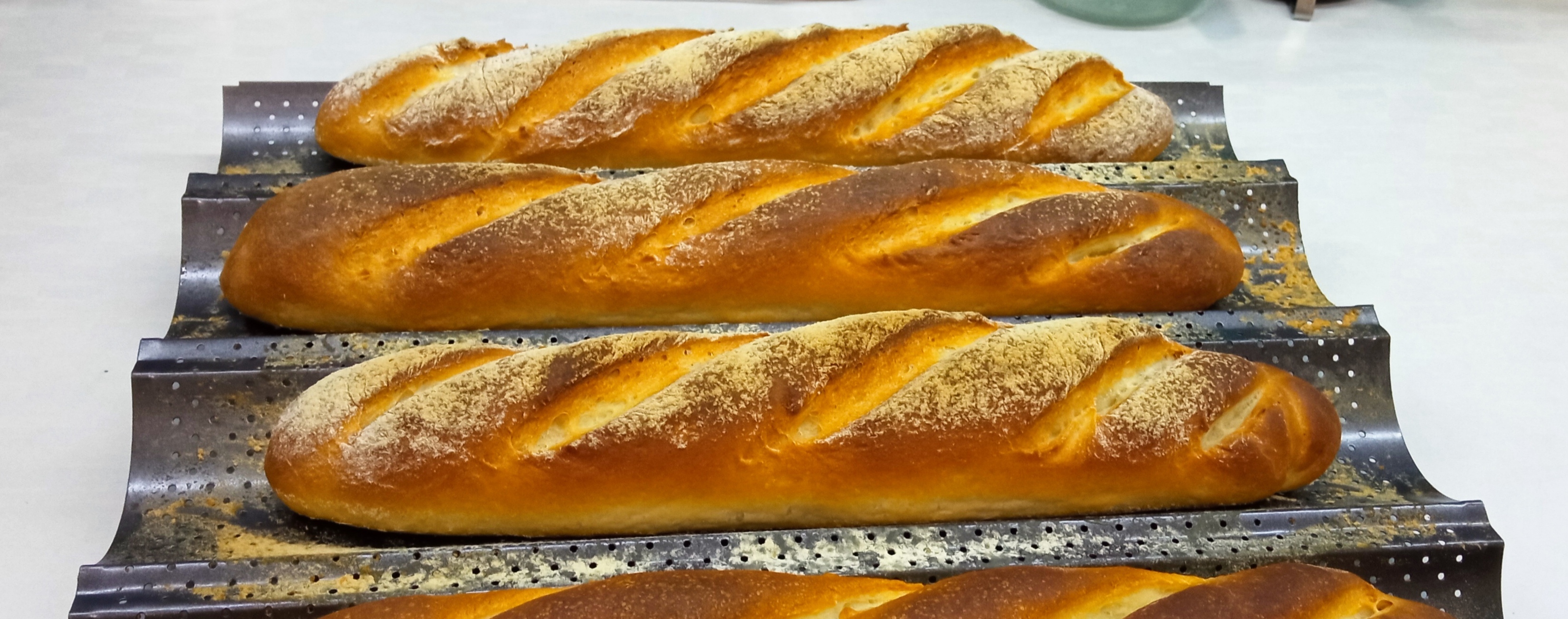Фотография покупателя товара Форма для выпечки перфорированная Доляна «Хлеб. Багет», 38×16,5×2,5 см, антипригарное покрытие - Фото 3