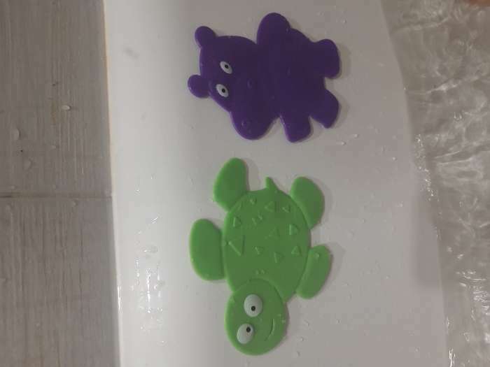 Фотография покупателя товара Мини-коврик для ванны Доляна «Черепашка», 11×13,5 см, цвет зелёный - Фото 1