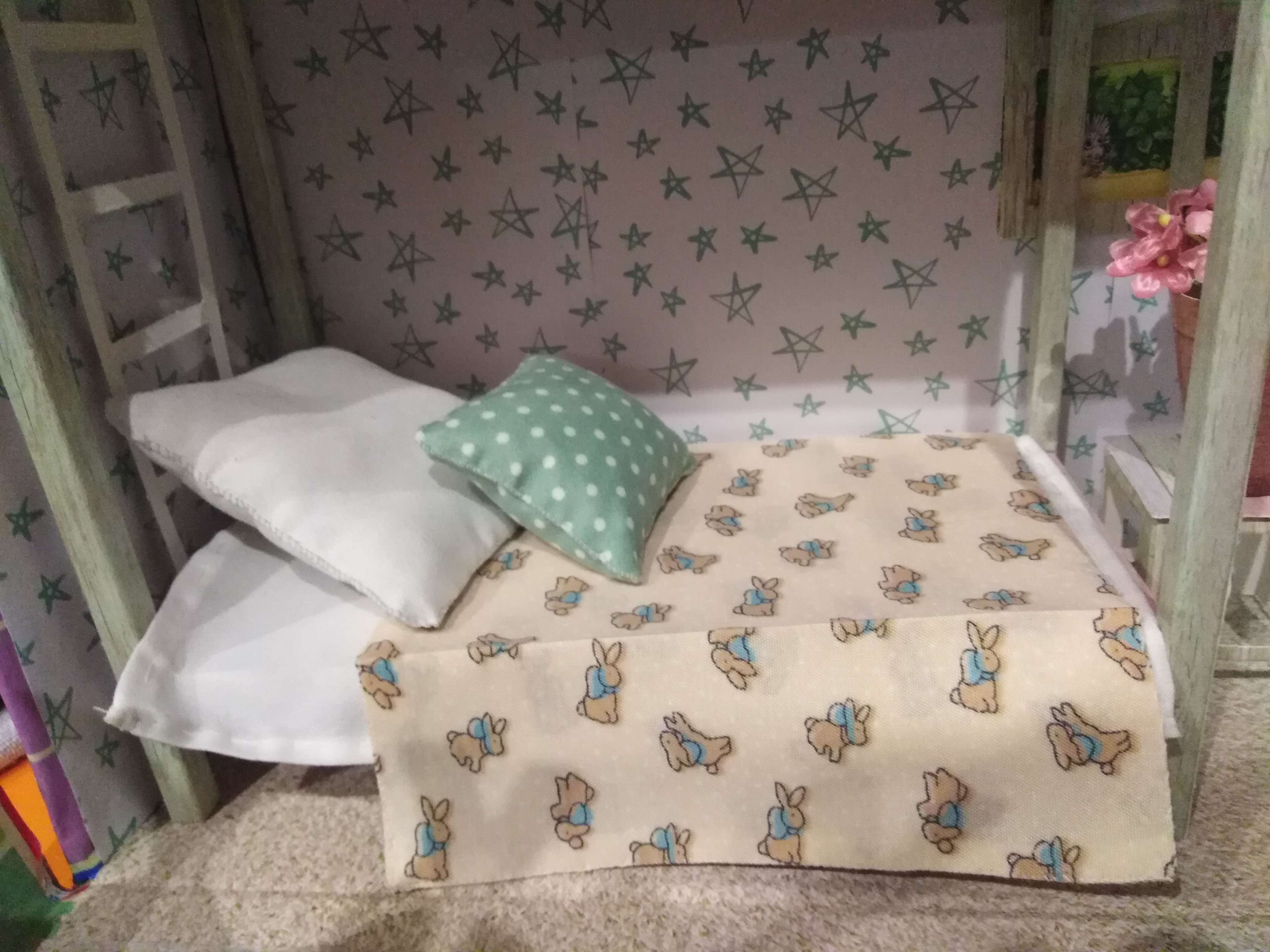 Фотография покупателя товара Набор для творчества. Кукольная двухъярусная кроватка с постельным бельем «Для дружной семейки», 22 х 20 х 10 см - Фото 3