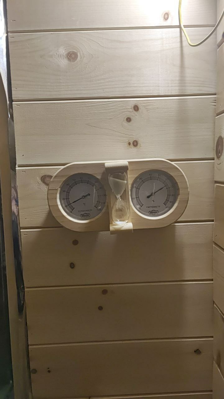 Фотография покупателя товара Термометр-гигрометр для бани с песочными часами, деревянный