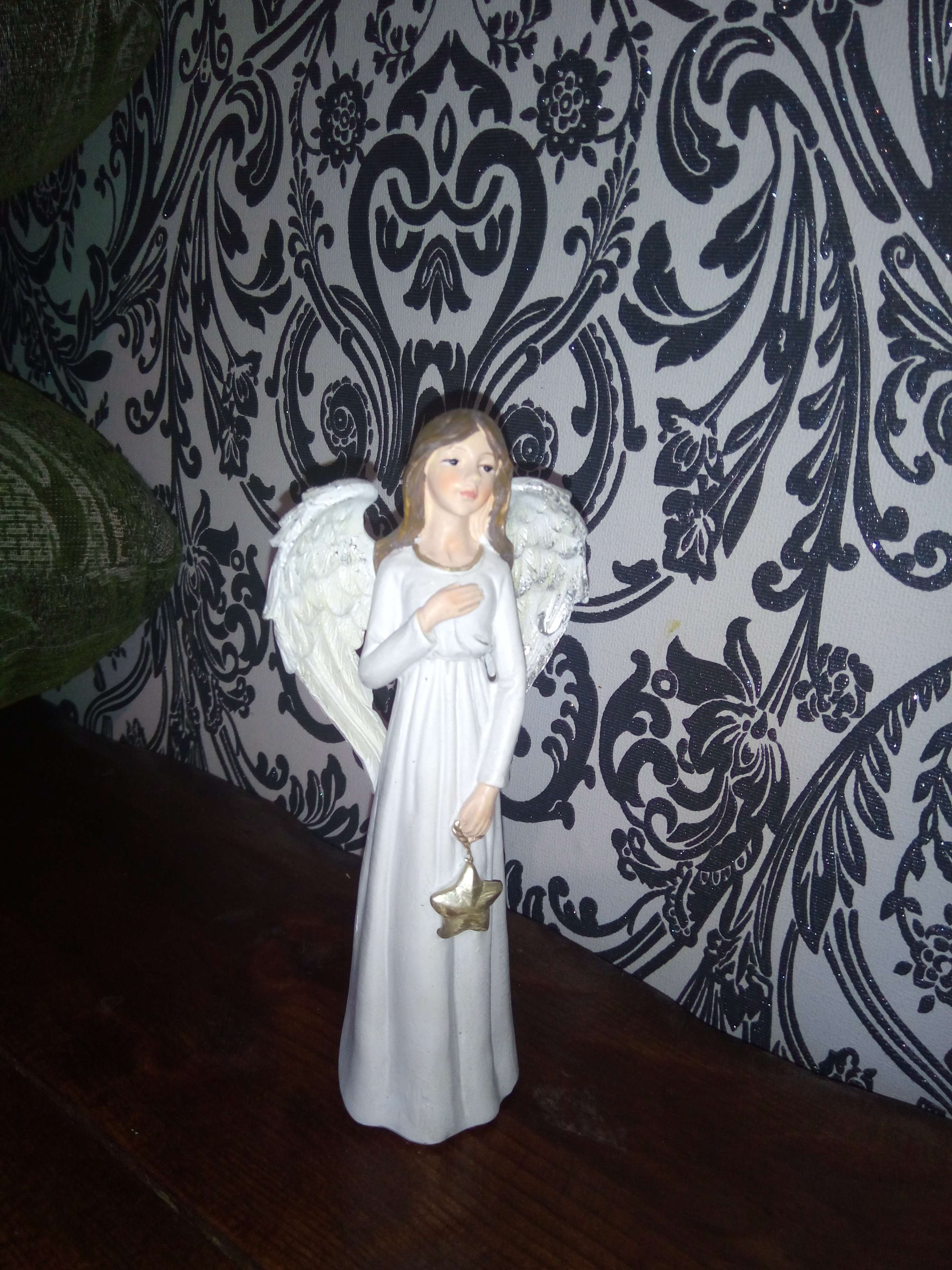 Фотография покупателя товара Сувенир полистоун "Ангел-девушка со звездочкой" 16,5х7,5х5 см - Фото 1