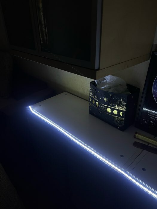 Фотография покупателя товара Светодиодная лента Luazon Lighting с датчиком движения 2 м, IP65, SMD2835, 60 LED/м, 4хААА, 3000К - Фото 2