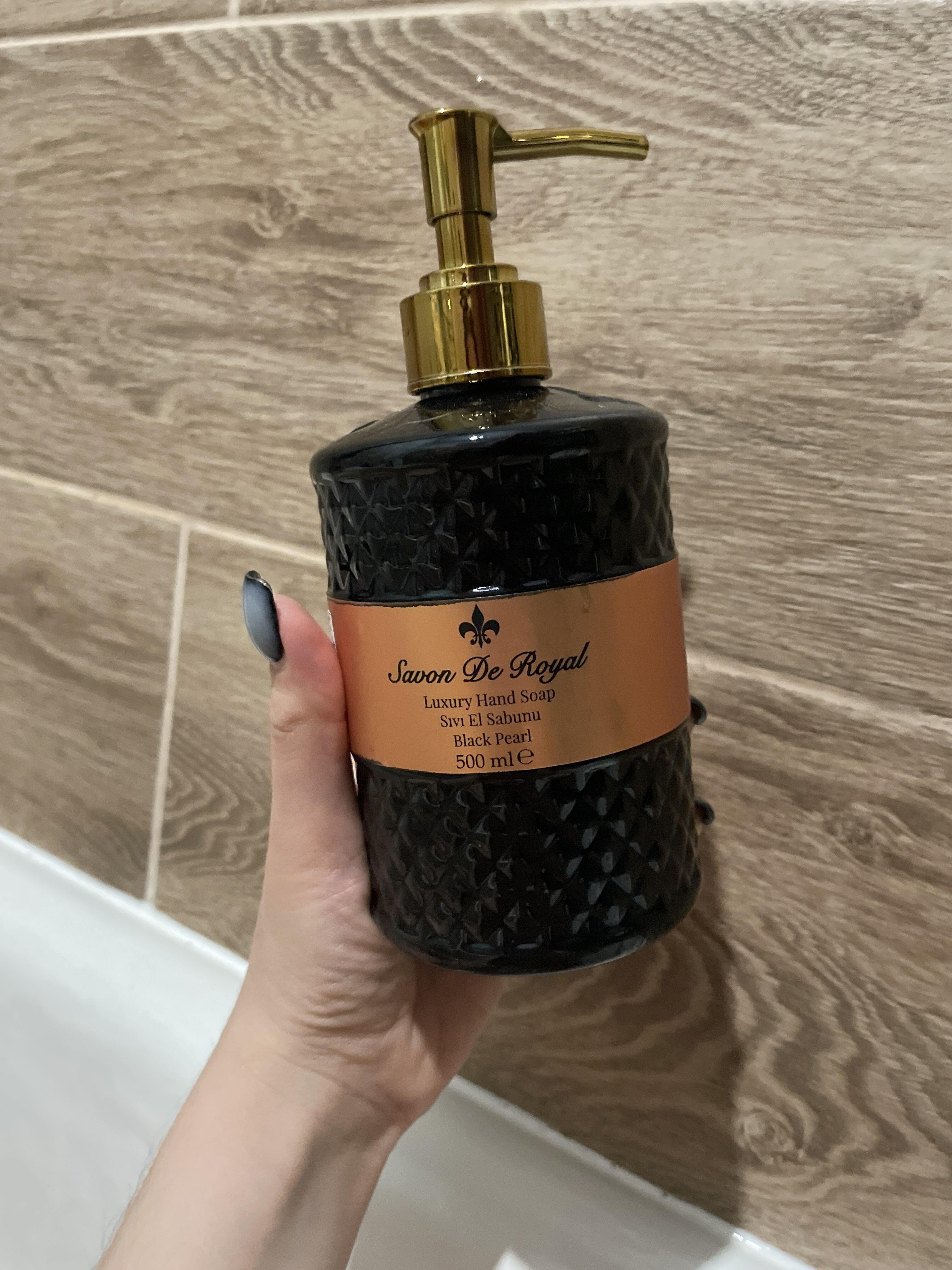 Фотография покупателя товара Жидкое парфюмированное мыло для рук "Savon De Royal" черная жемчужина , 500 мл