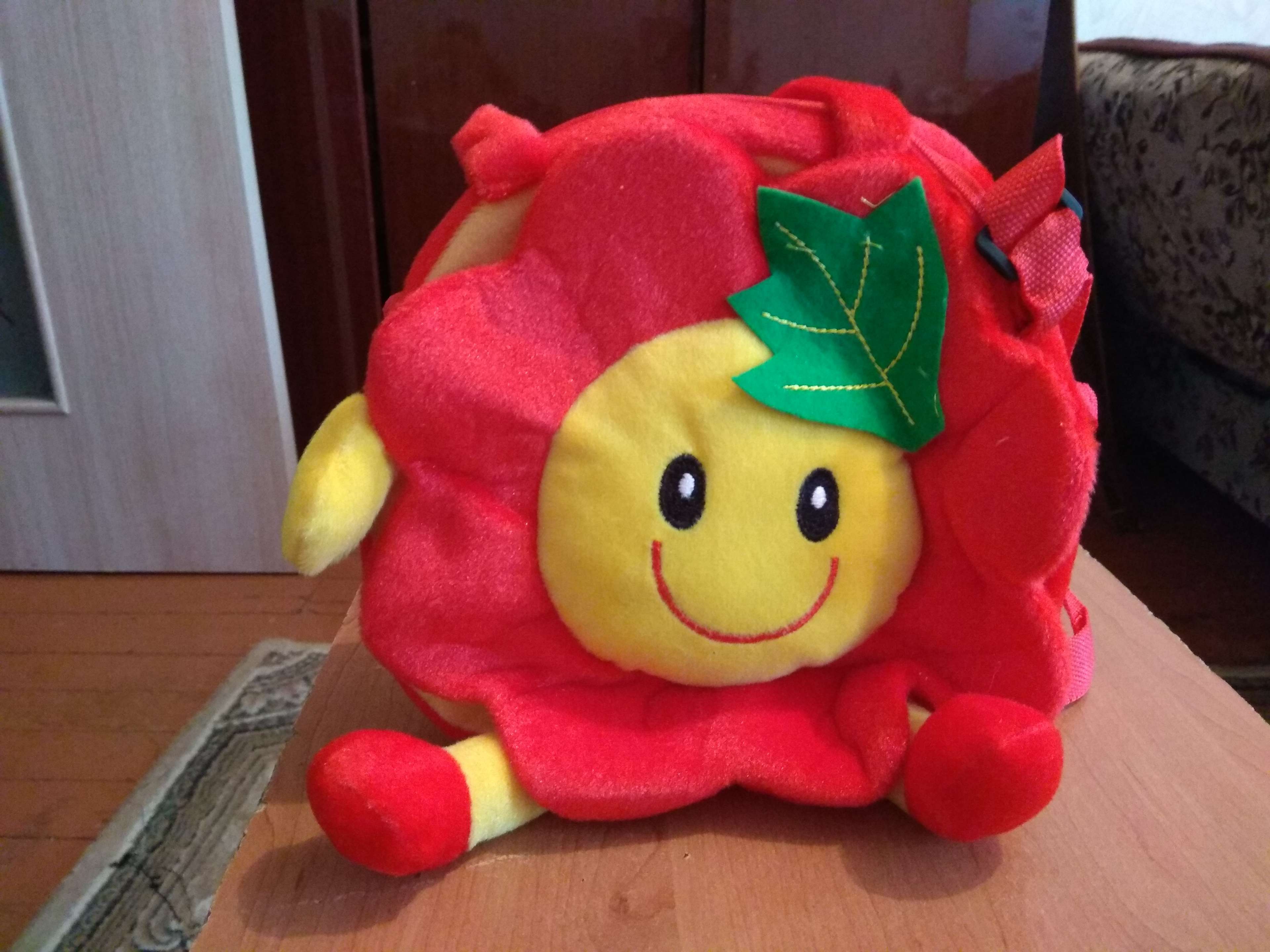 Фотография покупателя товара Мягкая сумочка «Цветочек», с листочком, красный цвет - Фото 5