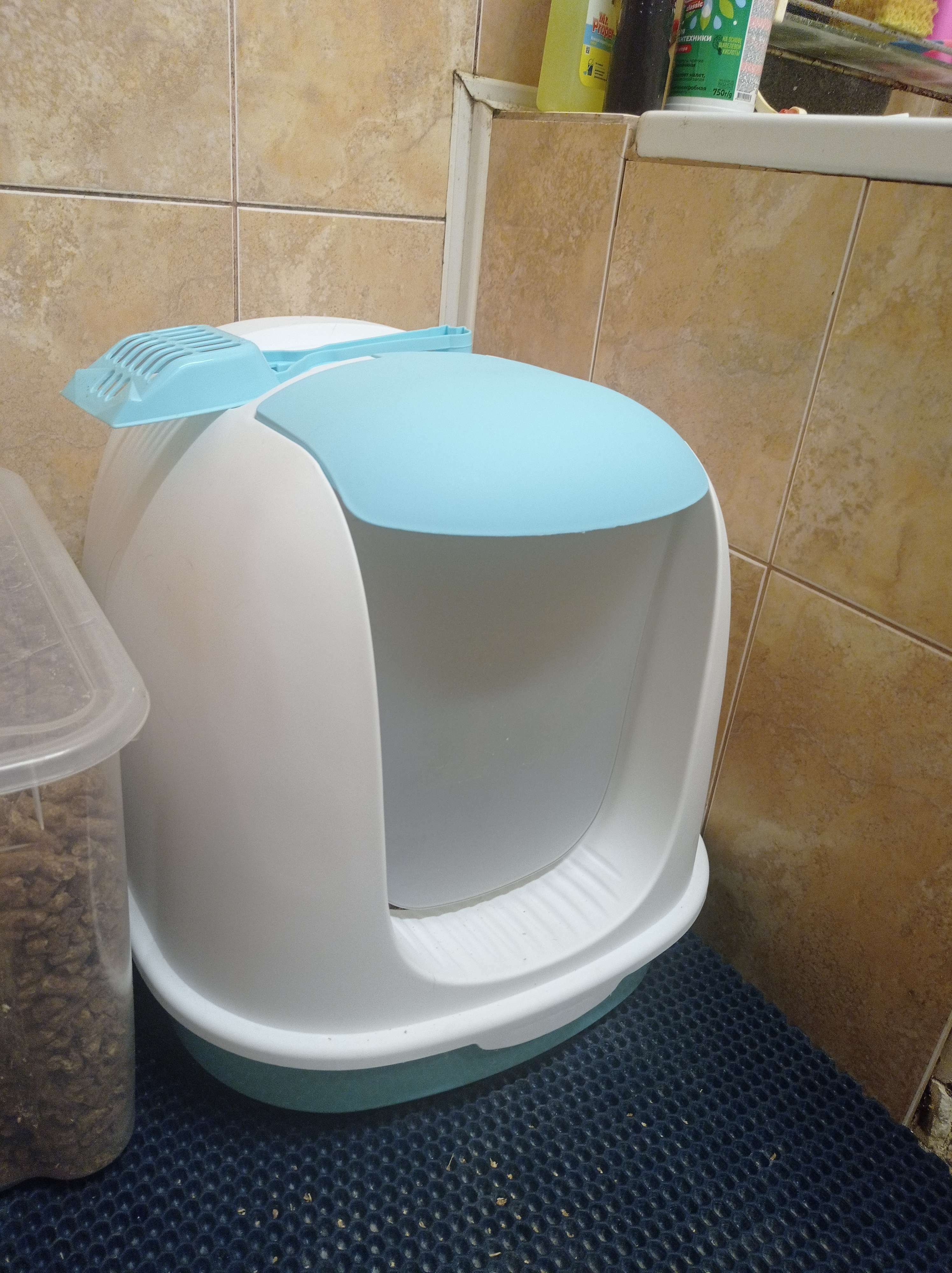 Фотография покупателя товара Туалет закрытый с совком, 47 х 40 х 39 см, бело-голубой - Фото 2