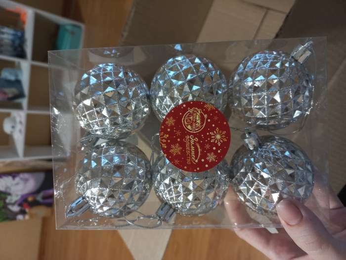 Фотография покупателя товара Набор шаров пластик d-6 см, 6 шт "Объёмная сеточка" серебро