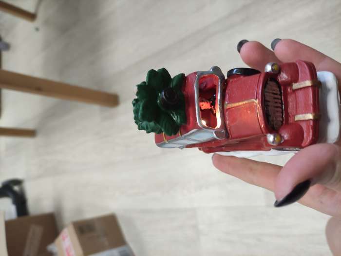 Фотография покупателя товара Светодиодная фигура «Автомобиль с ёлкой», керамика, батарейки AG10х3, свечение тёплое белое - Фото 10