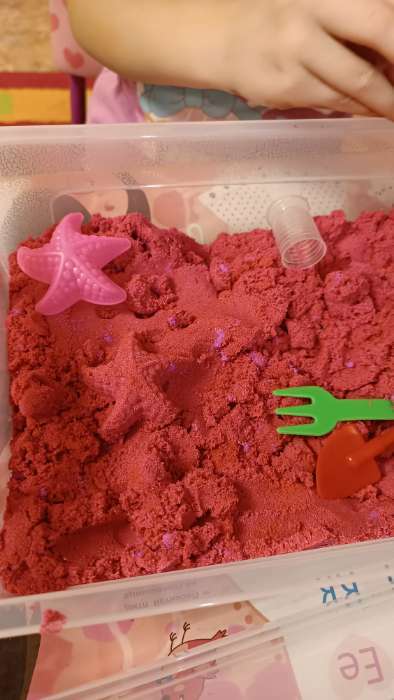 Фотография покупателя товара Набор для детского творчества «Умный песок, розовый» 1 кг - Фото 1