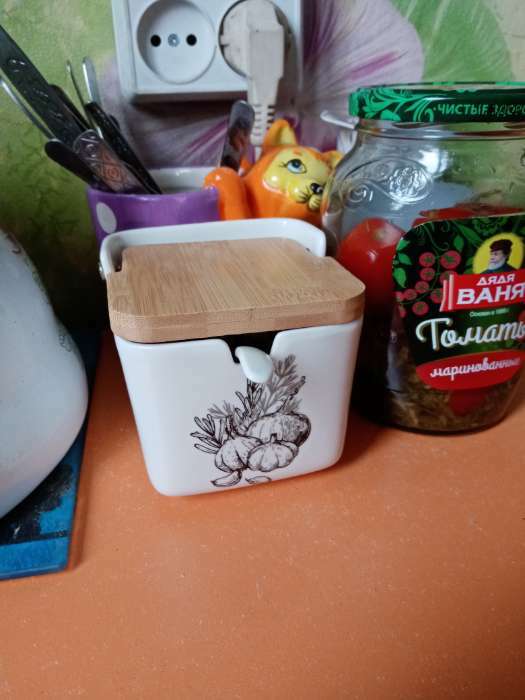 Фотография покупателя товара Банка фарфоровая для сыпучих продуктов с ложкой «Эстет. Овощи», 250 мл, цвет белый