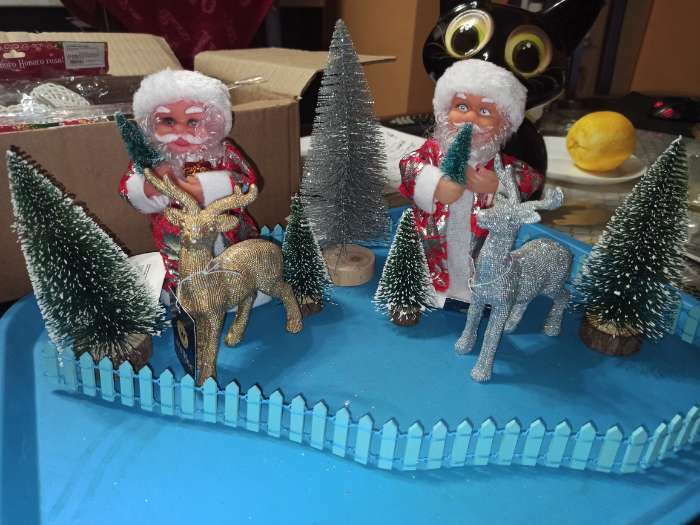 Фотография покупателя товара Дед Мороз "Длинная шуба, с ёлкой" 17 см - Фото 2