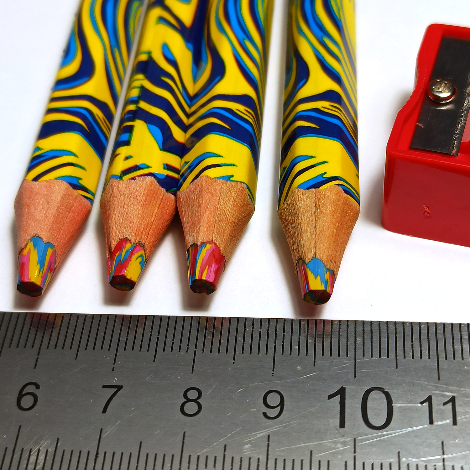 Фотография покупателя товара Карандаши "Многоцветные" набор, 4 штуки, корпус утолщённый, в блистере, с точилкой