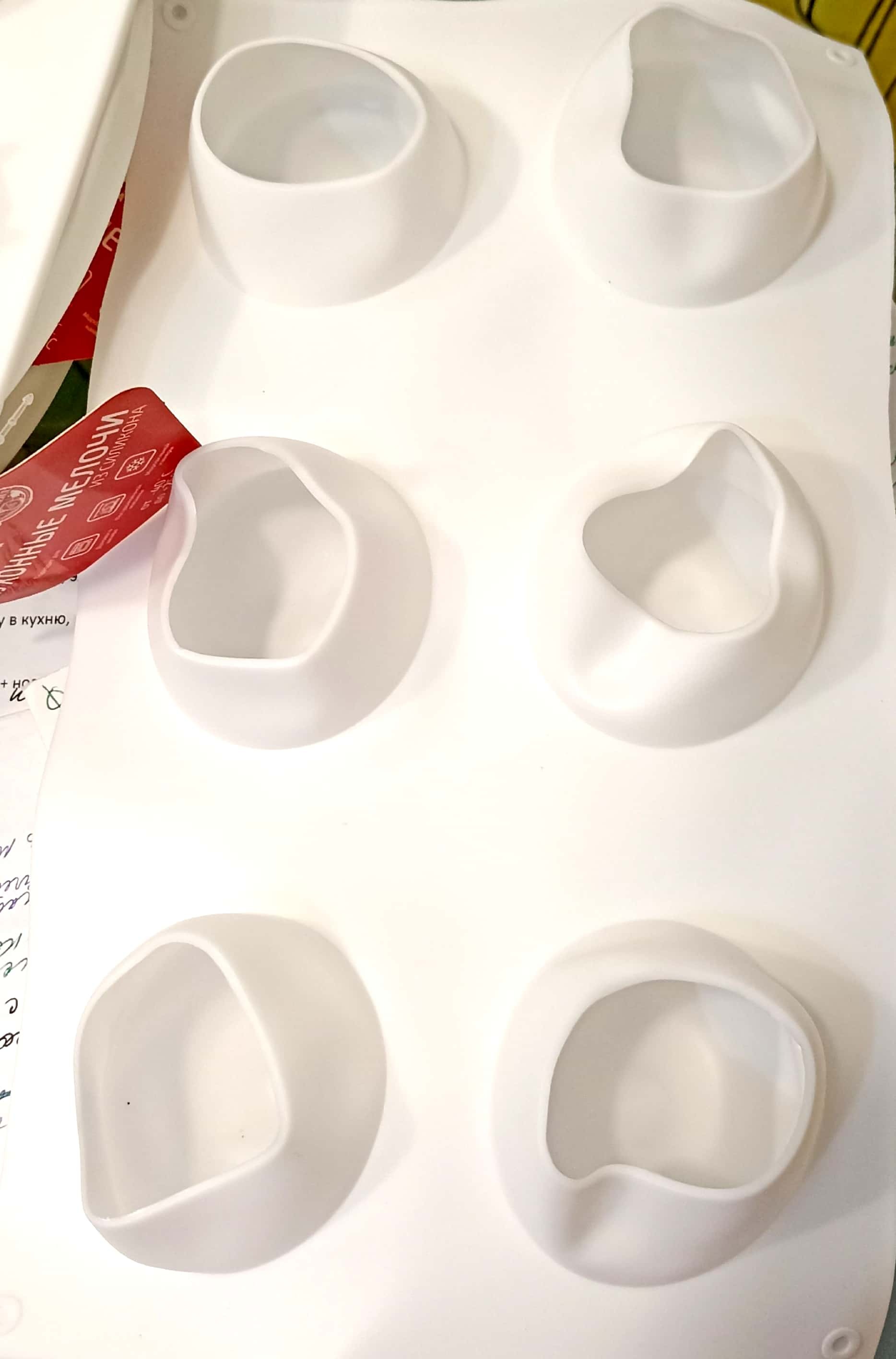 Фотография покупателя товара Форма для муссовых десертов и выпечки Доляна «Розы», 30×17,5×5 см, 6 ячеек (6,5×6,8 см), цвет белый