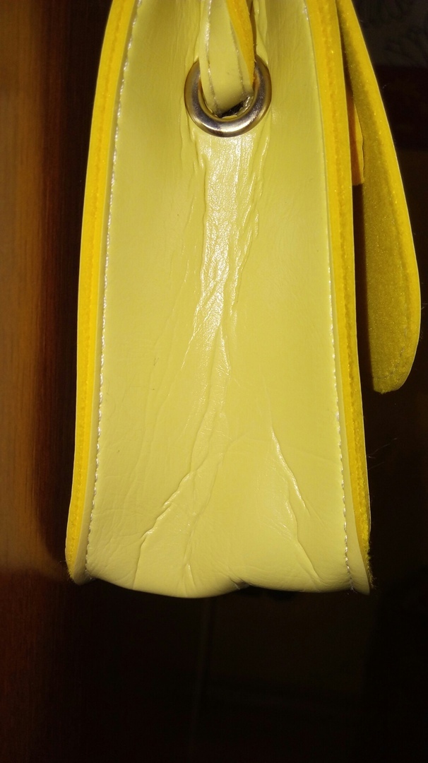 Фотография покупателя товара Сумка женская, отдел на клапане, длинный ремень, цвет молочный - Фото 1