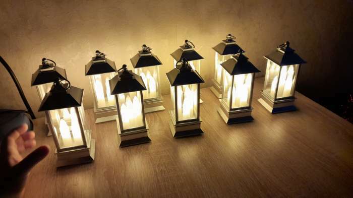Фотография покупателя товара Светодиодная фигура «Серебристый фонарь со свечками» 5.5 × 13 × 5.5 см, пластик, батарейки AG13х3, свечение тёплое белое