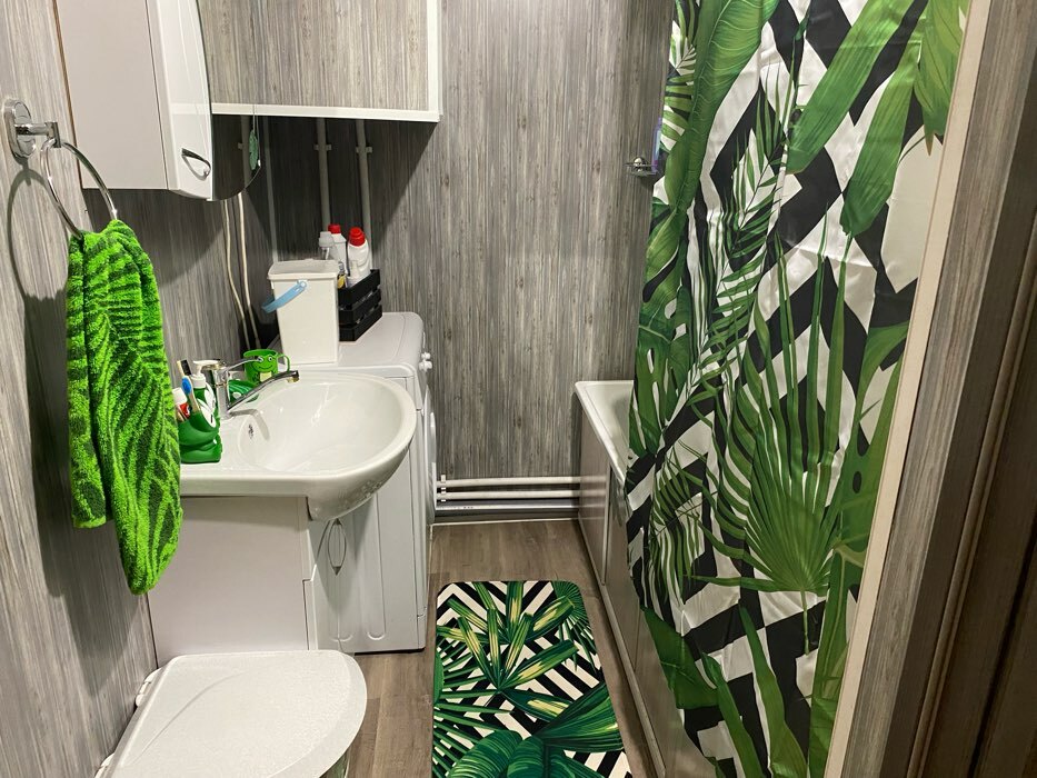 Фотография покупателя товара Шторка для ванной «Сирень» «Экзотические листья», 145х180 см, цвет зелёный - Фото 1
