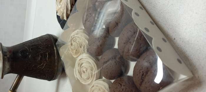 Фотография покупателя товара Коробочка для печенья "Горох", белая, 15 х 15 х 3 см - Фото 1