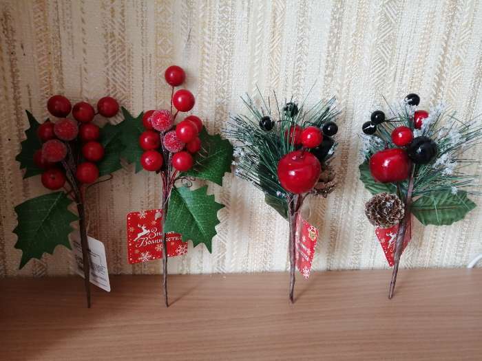 Фотография покупателя товара Декор "Зимние мечты" красные ягоды, 16 см - Фото 2