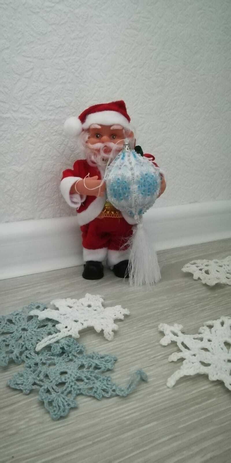 Фотография покупателя товара Дед Мороз "С ёлкой и подарками" 16 см, микс
