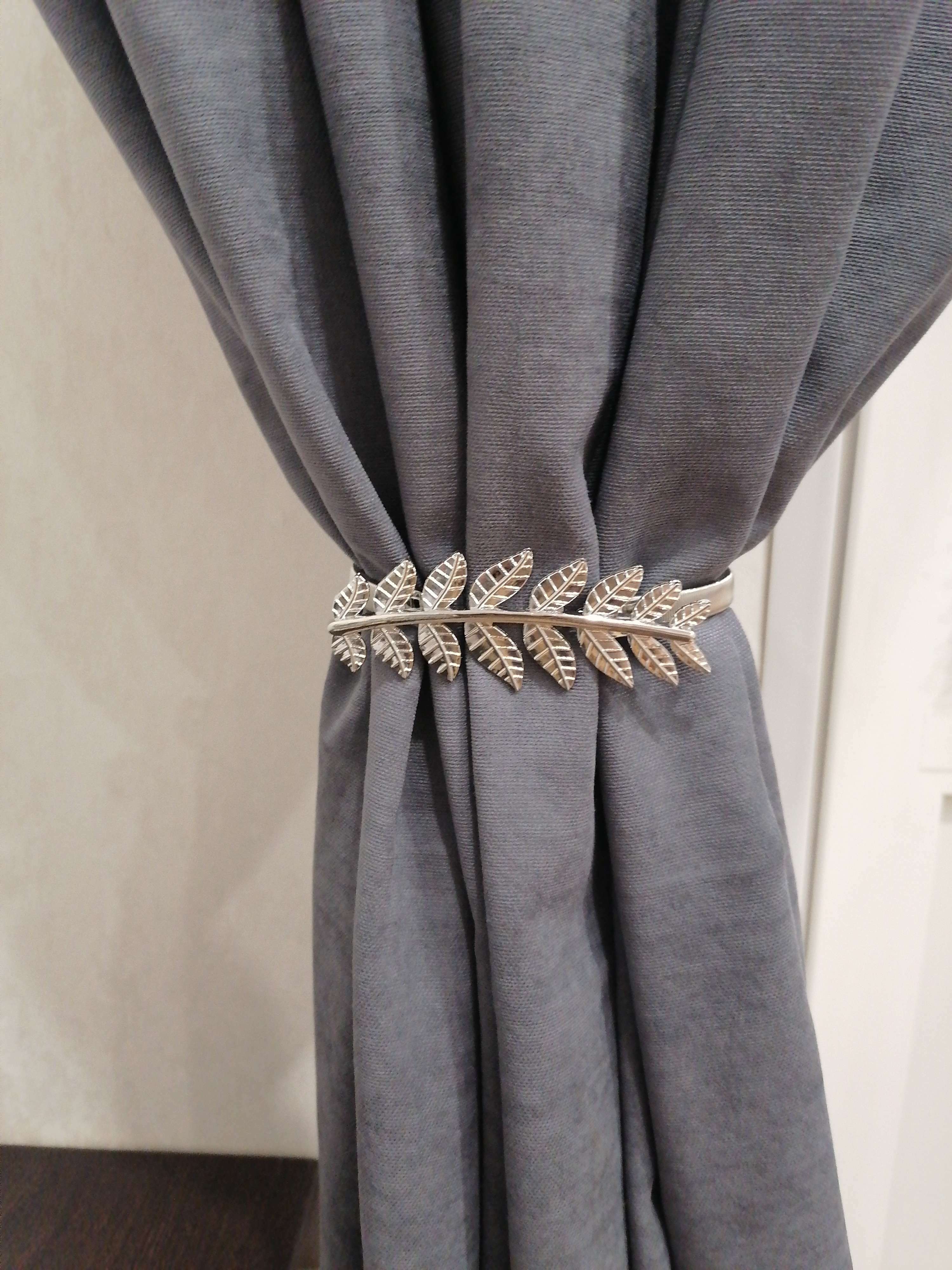 Фотография покупателя товара Подхват для штор «Ветка», 10 × 4 см, 32 см, цвет серебряный
