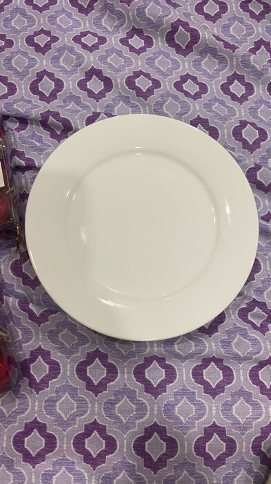 Фотография покупателя товара Тарелка фарфоровая пирожковая с утолщённым краем Доляна White Label, d=15 см, цвет белый - Фото 1