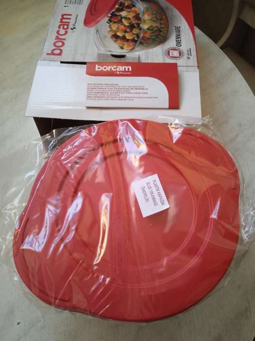 Фотография покупателя товара Форма из жаропрочного стекла для запекания Borcam, 840 мл, с красной пластиковой крышкой - Фото 3