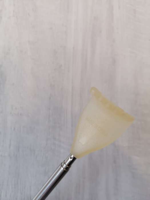 Фотография покупателя товара Массажёр - чесалка, с раздвижной ручкой, с подвесом, 20/42 см, цвет жёлтый - Фото 6