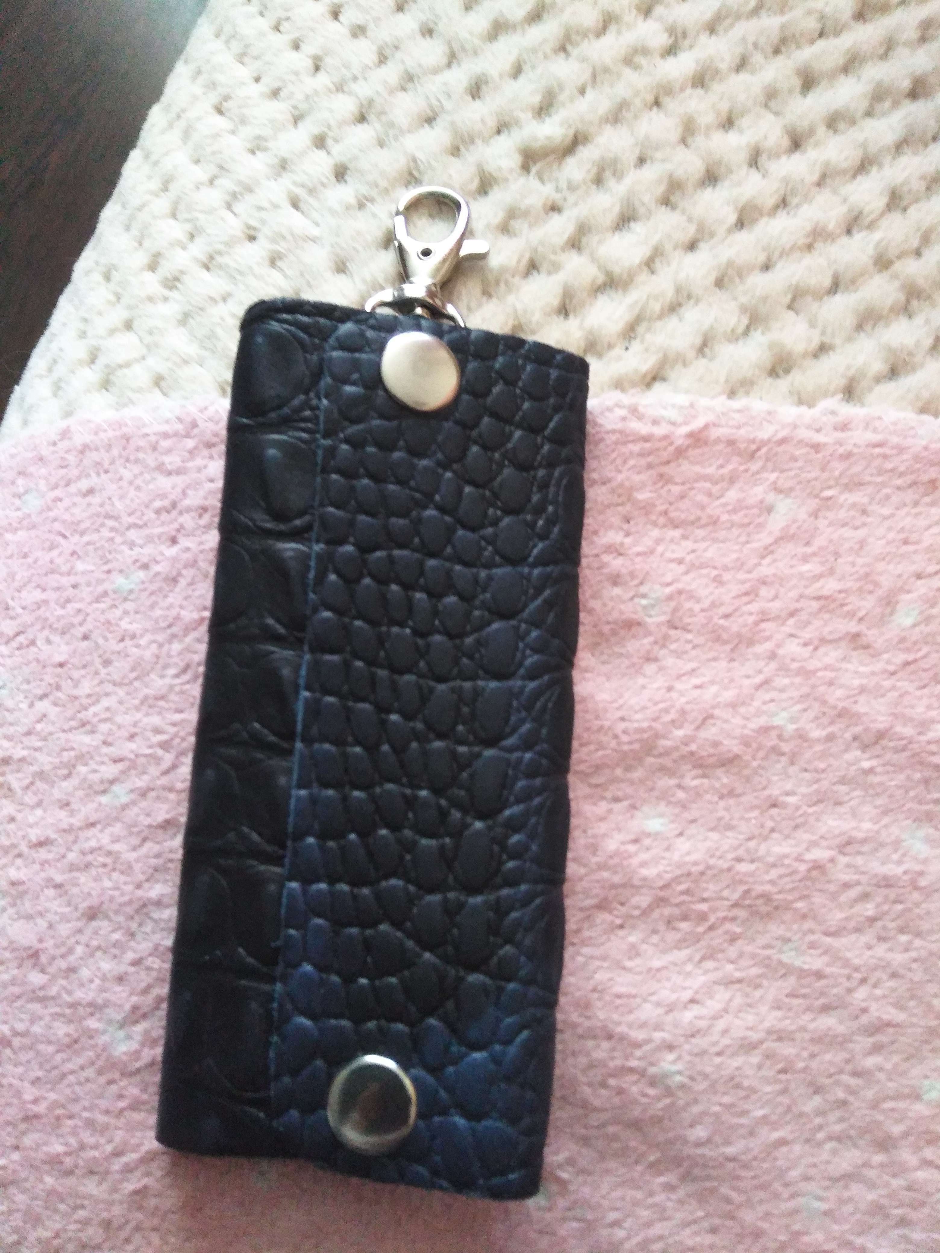 Фотография покупателя товара Ключница на кнопке, длина 15 см, цвет зелёный - Фото 1