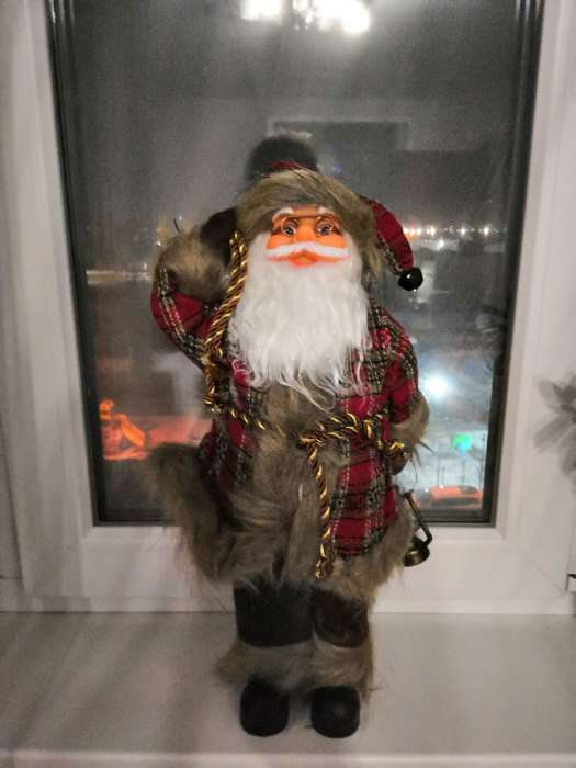 Фотография покупателя товара Дед Мороз под ёлку «Зимнее волшебство. Новогодняя игрушка в с фонариком и веточками», 45 см - Фото 2