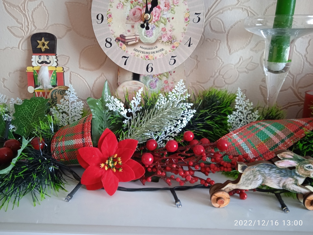 Фотография покупателя товара Декор "Зимняя магия" хвоя цветок ягоды 23 см - Фото 2