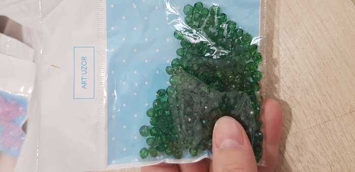 Фотография покупателя товара Бусины для творчества пластик "Кристалл с гранями тёмно-зелёный" набор 20 гр 0,4х0,6х0,6 см   513176