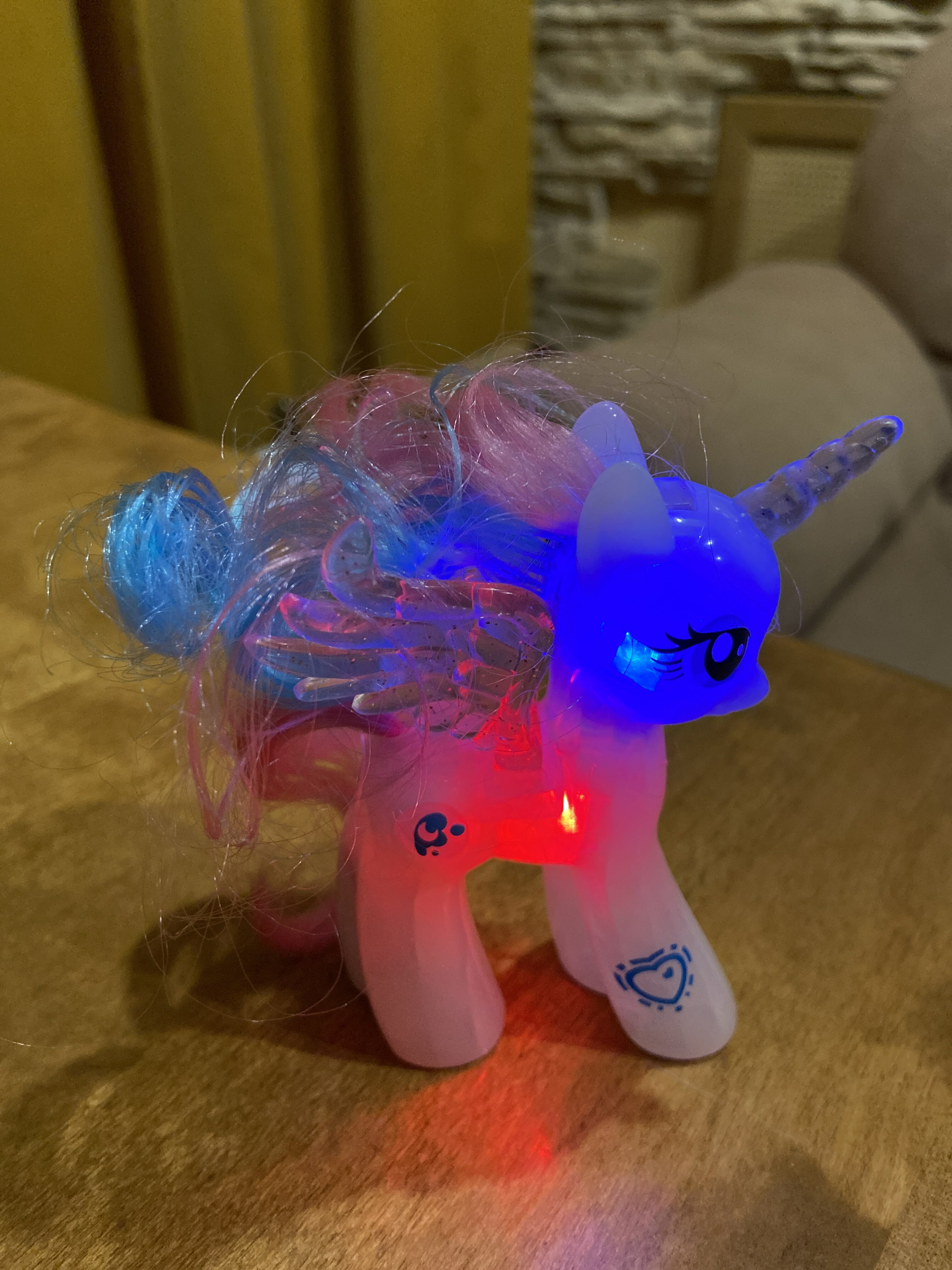 Фотография покупателя товара Игрушка-сюрприз «Чудо-пони», со светом, МИКС - Фото 4
