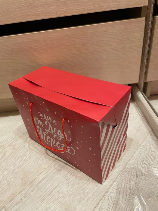 Фотография покупателя товара Пакет-коробка «Подарок», 28 × 20 × 13 см