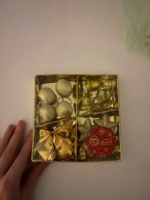 Фотография покупателя товара Набор украшений пластик 16 шт "Сюрприз" (4 колокол, 4 шара, 4 звезды, 4 банта) золото