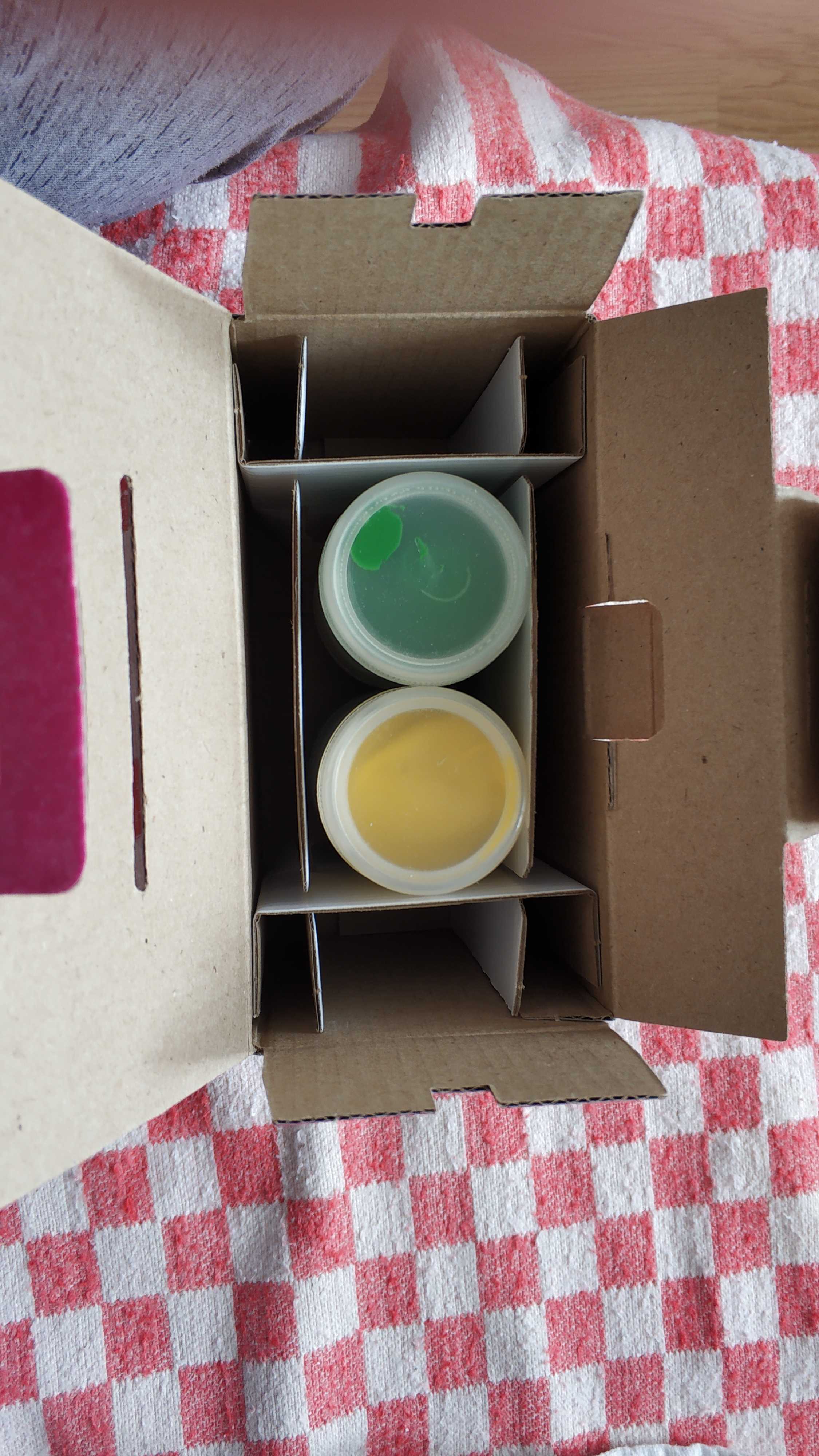 Фотография покупателя товара Набор пальчиковых красок "Тролли", 4 цвета, 40 мл - Фото 2