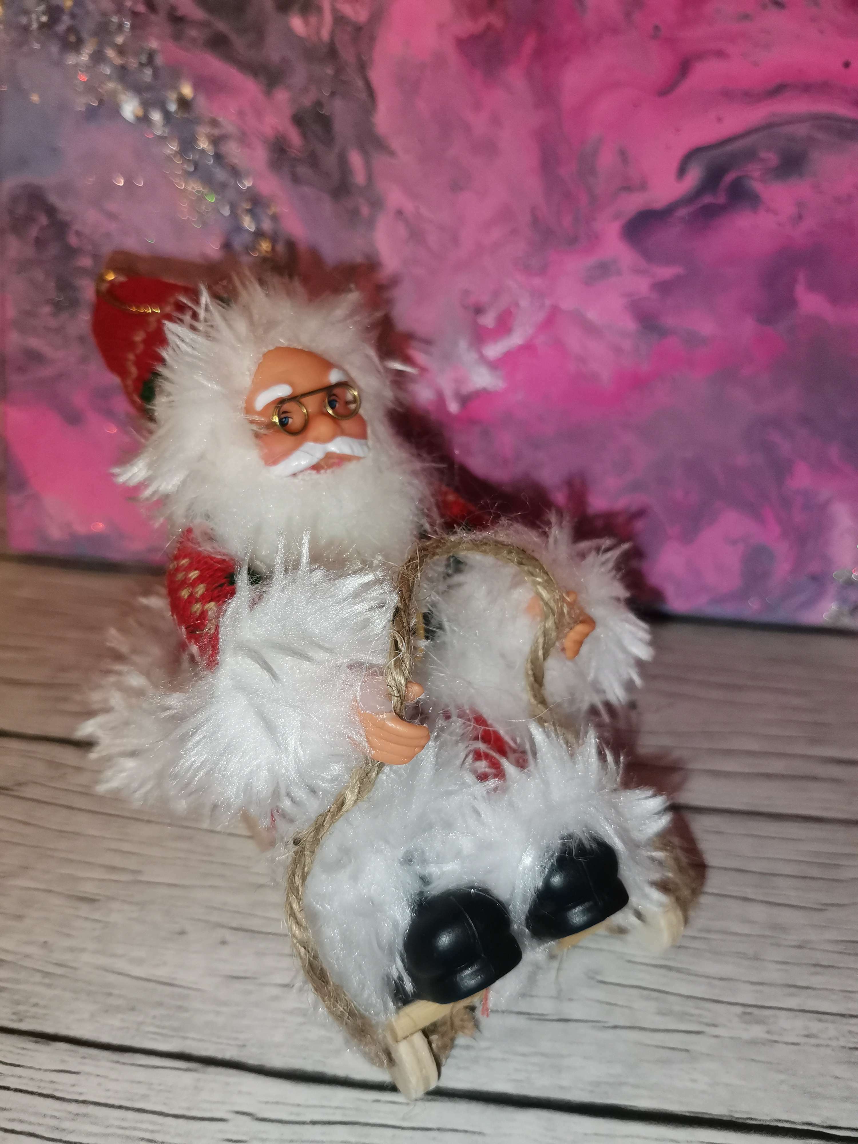 Фотография покупателя товара Дед Мороз "В костюмчике с узорами и мехом, на санях" 13 см, красно-белый - Фото 2