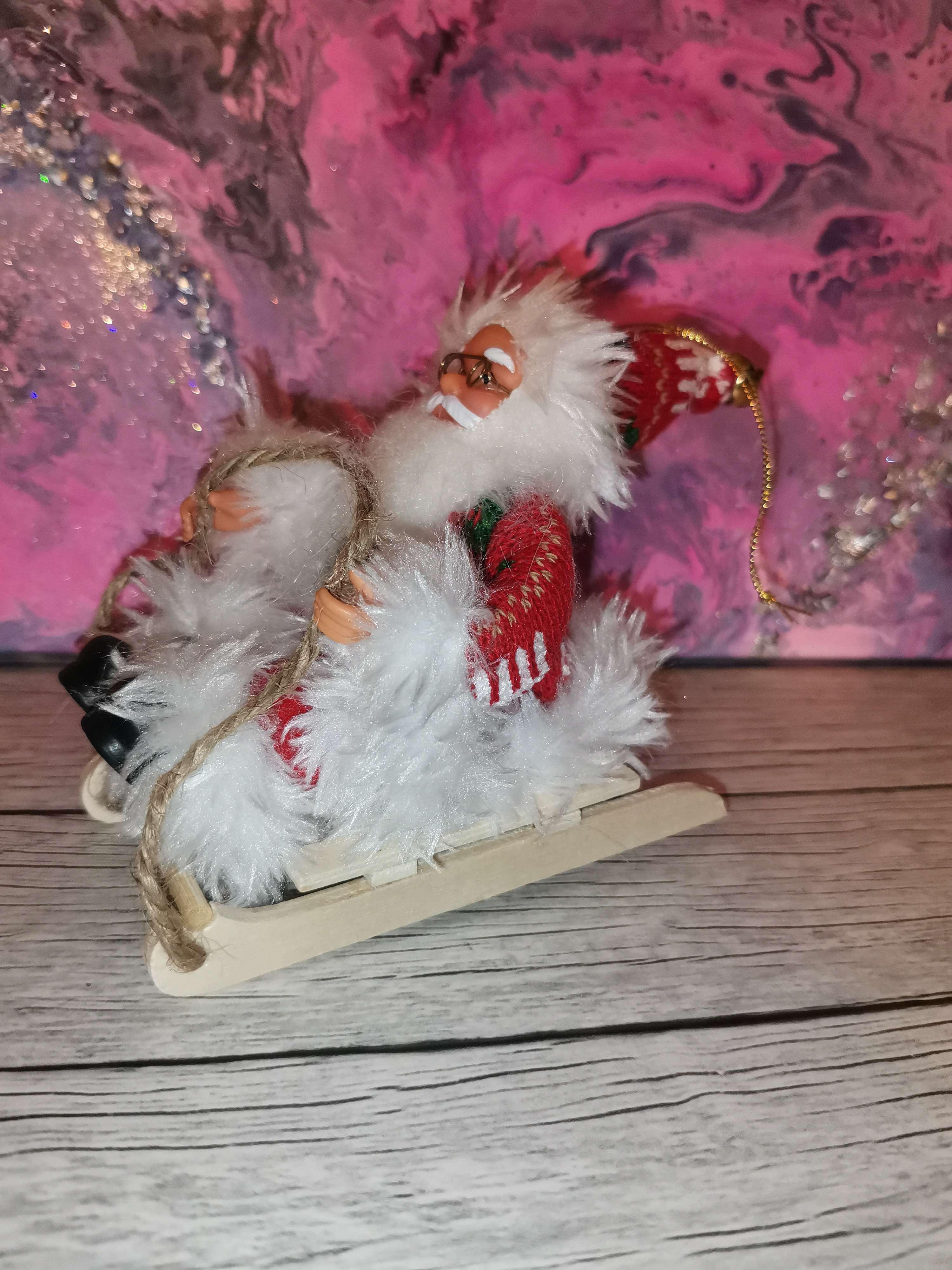 Фотография покупателя товара Дед Мороз "В костюмчике с узорами и мехом, на санях" 13 см, красно-белый - Фото 1