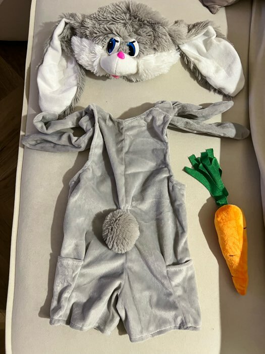 Фотография покупателя товара Детский карнавальный костюм "Заюша", шапка, комбинезон, мягконабивная морковка, 1-2 года, рост 92 см