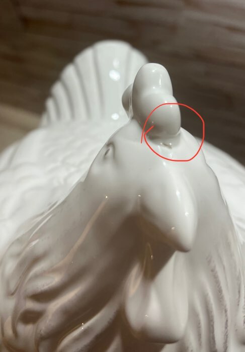 Фотография покупателя товара Ёмкость керамическая для хранения Доляна «Курочка», 22×20.5 см, цвет белый - Фото 7