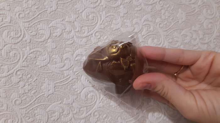 Фотография покупателя товара Шоколадная бомбочка с маршмеллоу "Символ 2023", молочный шоколад, 38 г - Фото 4