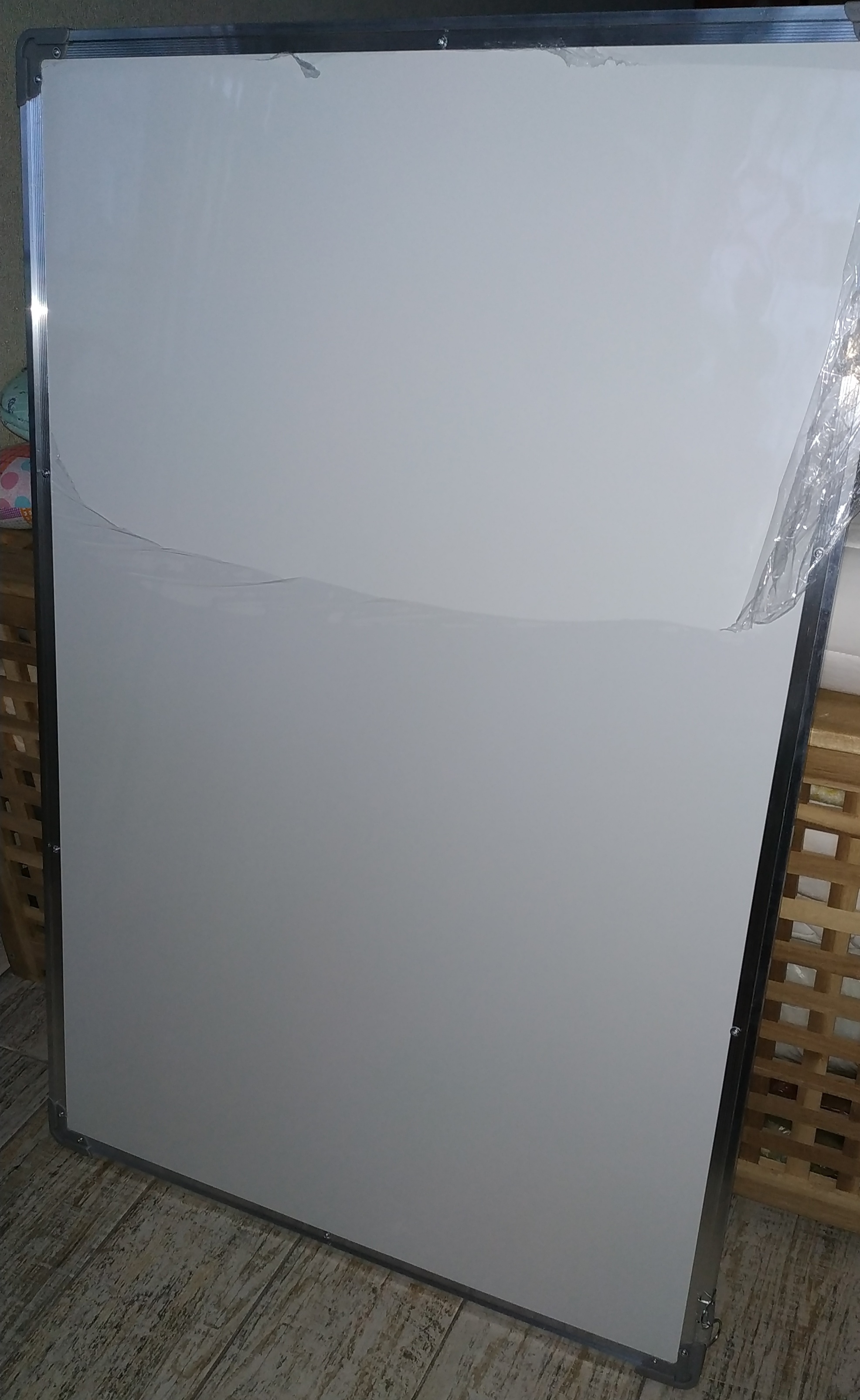 Фотография покупателя товара Доска двусторонняя, пробковая и магнитно-маркерная, 90 × 60 см