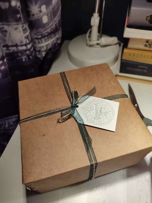Фотография покупателя товара Коробка подарочная складная крафтовая, упаковка, 17 х 17 х 7 см - Фото 8