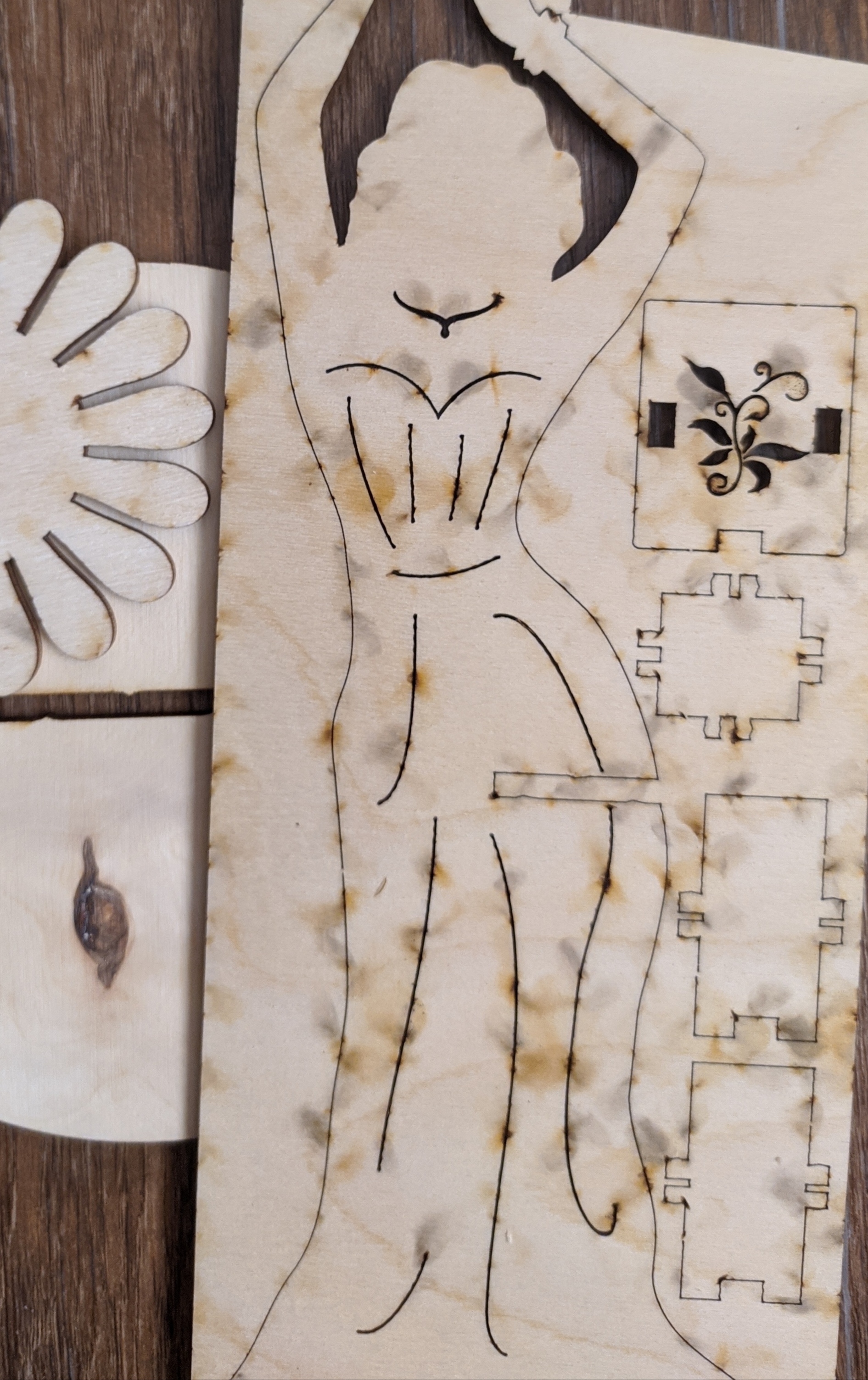 Фотография покупателя товара Салфетница деревянная «Вечерний наряд», с подставкой под зубочистки, 25×13×13 см - Фото 1